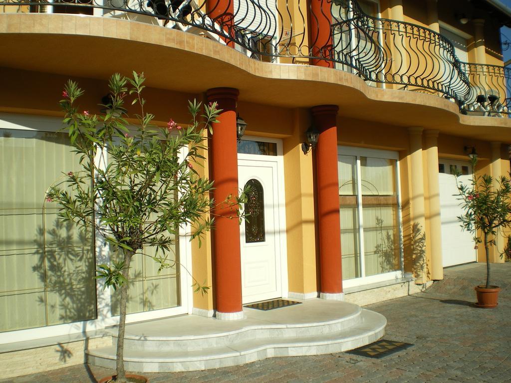 Mediterrán Panzió Bed and Breakfast Harkány Exterior foto